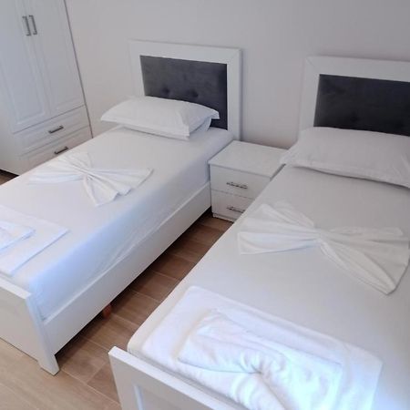Hotel Opolonia Ksamil Buitenkant foto