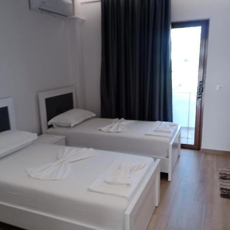 Hotel Opolonia Ksamil Buitenkant foto