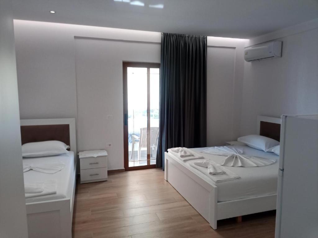 Hotel Opolonia Ksamil Buitenkant foto