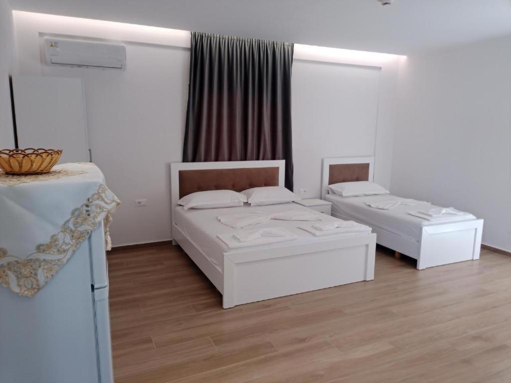 Hotel Opolonia Ksamil Buitenkant foto