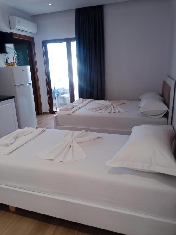 Hotel Opolonia Ksamil Buitenkant foto